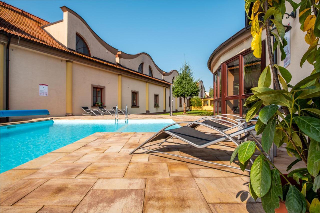 Wellness Hotel Spark Malacky Exteriör bild