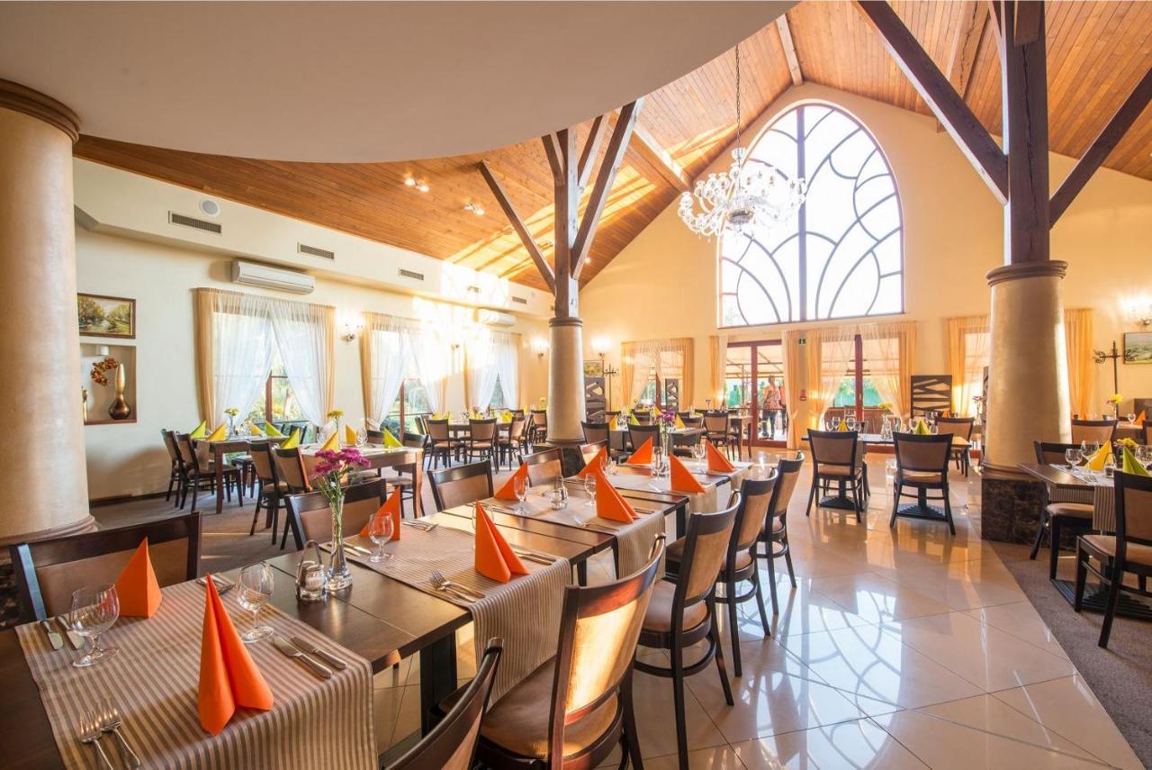 Wellness Hotel Spark Malacky Exteriör bild