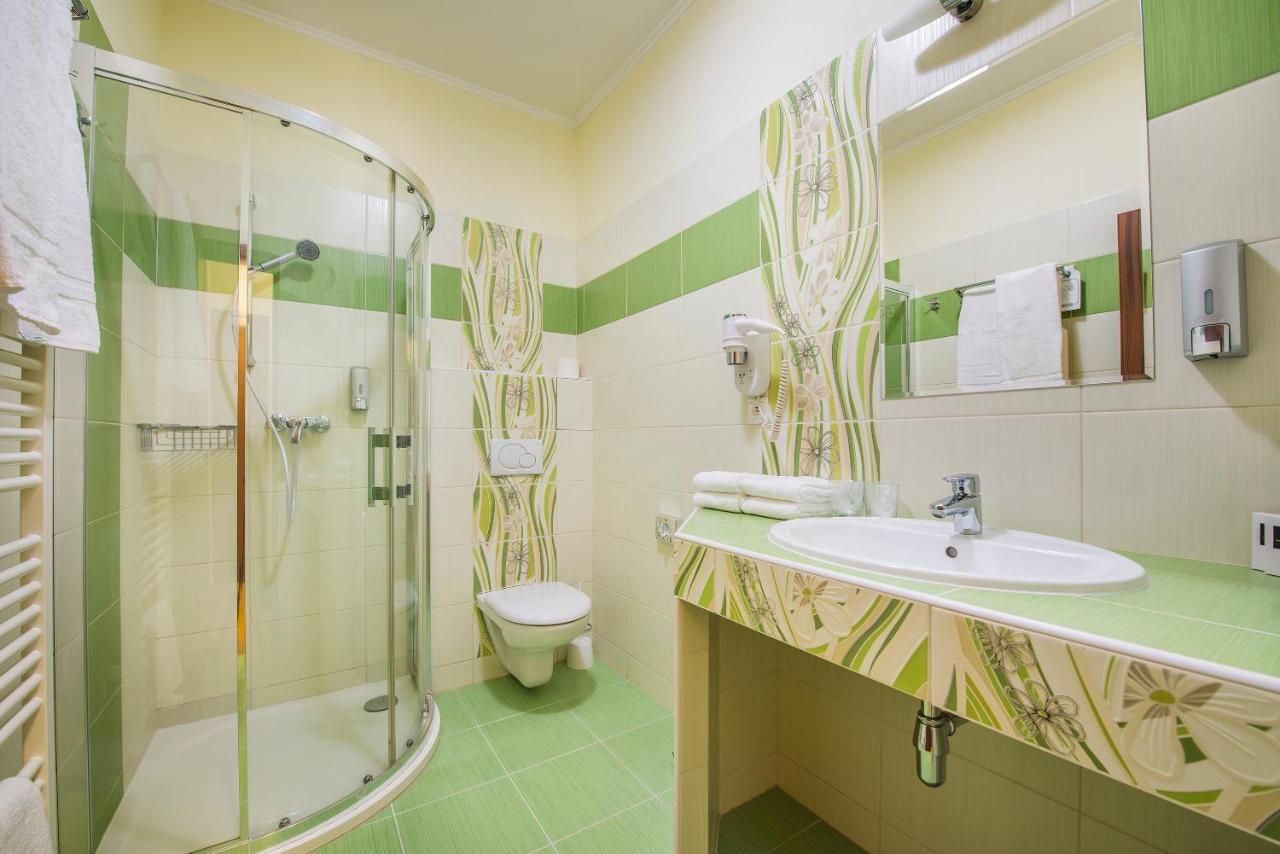 Wellness Hotel Spark Malacky Exteriör bild
